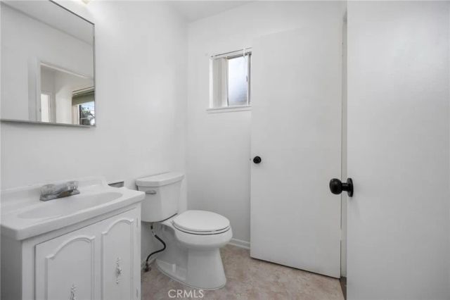 19016 Schoenborn, Northridge, CA 91324