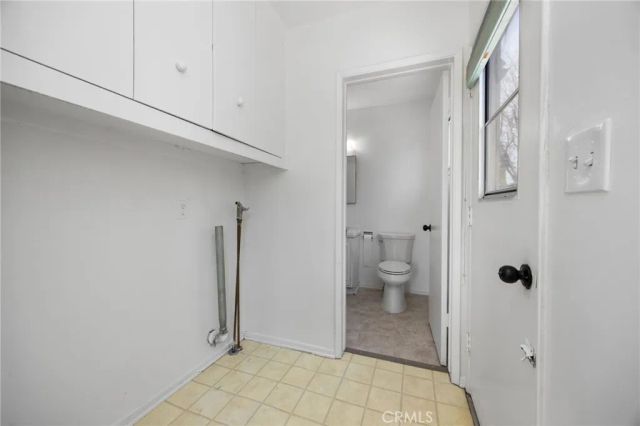 19016 Schoenborn, Northridge, CA 91324