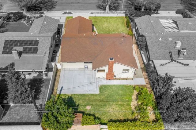 19016 Schoenborn, Northridge, CA 91324