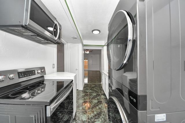 7954 Grove Ridge Drive, Houston, TX 77061