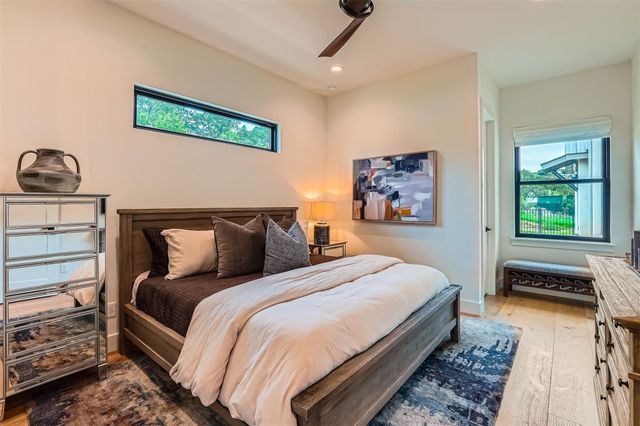 1733 Nightlife CV, Spicewood, TX 78669