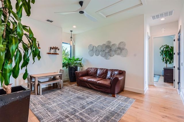 1733 Nightlife CV, Spicewood, TX 78669