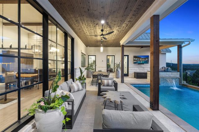 1733 Nightlife CV, Spicewood, TX 78669