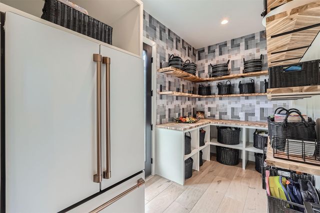 1733 Nightlife CV, Spicewood, TX 78669