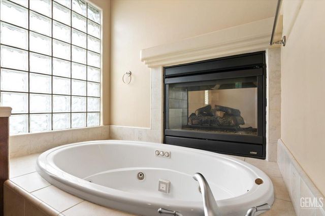 101 Cortez Court, Bakersfield, CA 93314