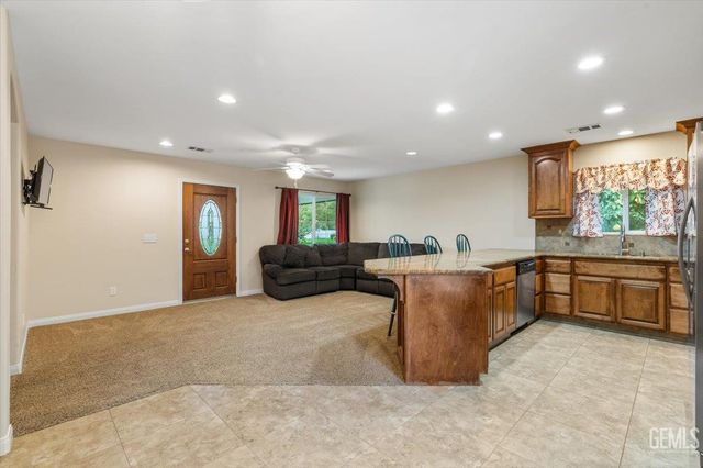 101 Cortez Court, Bakersfield, CA 93314