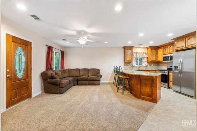 101 Cortez Court, Bakersfield, CA 93314