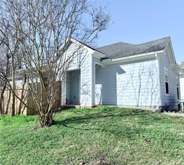 2909 S Scullin Avenue, Denison, TX 75020