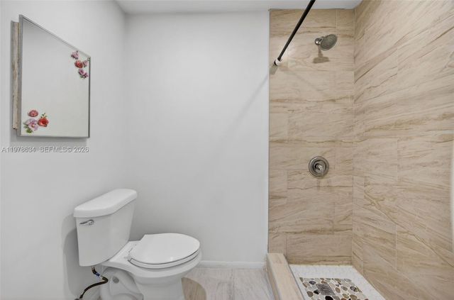 13755 SW 24th St, Miami, FL 33175