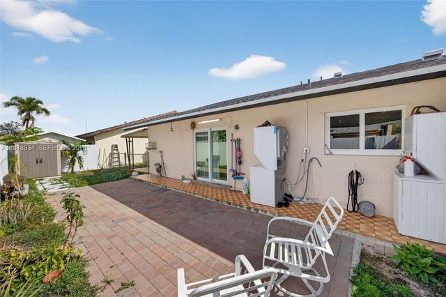 13755 SW 24th St, Miami, FL 33175