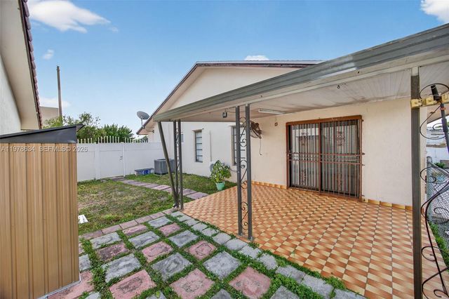 13755 SW 24th St, Miami, FL 33175