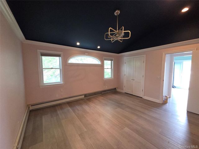 20 Daisy Lane, Levittown, NY 11756