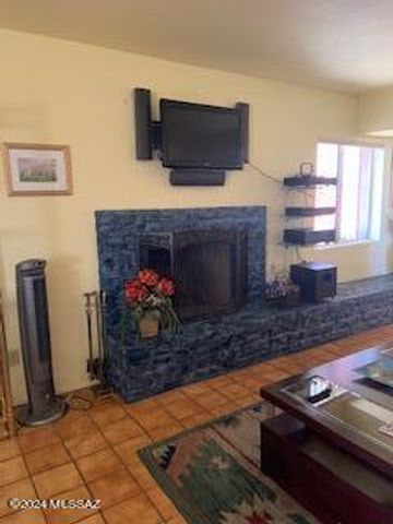 6850 N Table Mountain Road, Tucson, AZ 85718