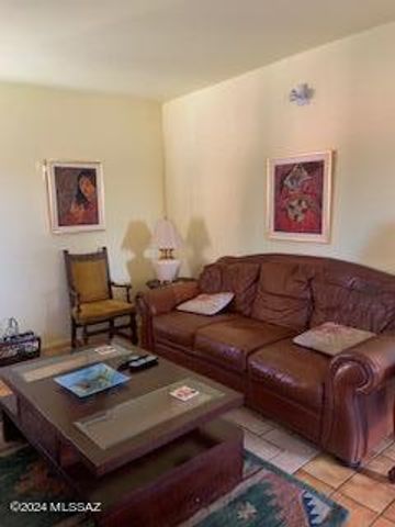 6850 N Table Mountain Road, Tucson, AZ 85718