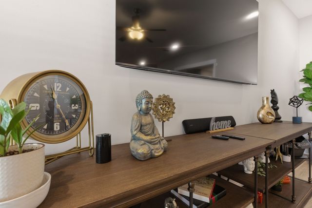 2822 Soldiers Honor Dr, Murfreesboro, TN 37128