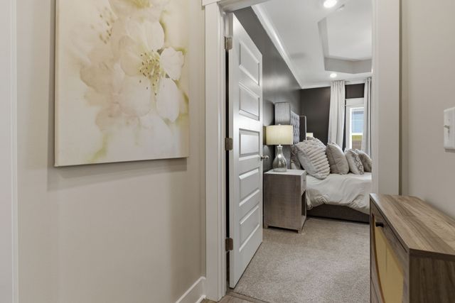 2822 Soldiers Honor Dr, Murfreesboro, TN 37128