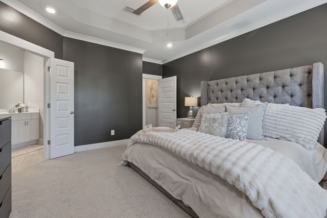 2822 Soldiers Honor Dr, Murfreesboro, TN 37128