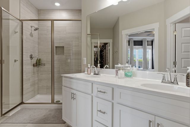 2822 Soldiers Honor Dr, Murfreesboro, TN 37128