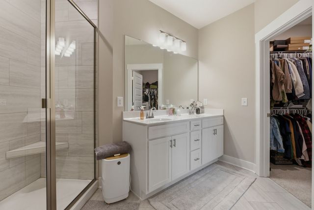 2822 Soldiers Honor Dr, Murfreesboro, TN 37128