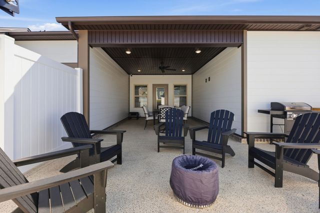 2822 Soldiers Honor Dr, Murfreesboro, TN 37128