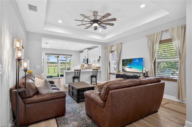 4653 Centaurus CIR, Naples, FL 34120