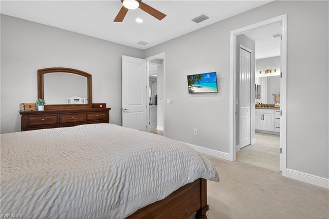 4653 Centaurus CIR, Naples, FL 34120