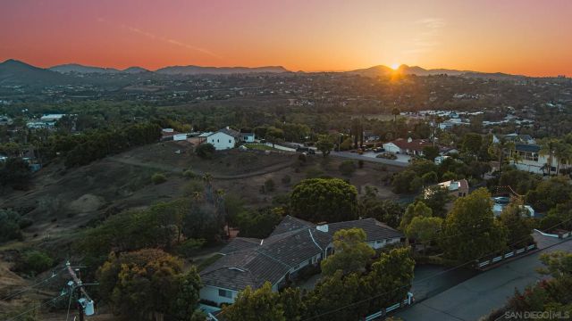 2553 Haas St, Escondido, CA 92025