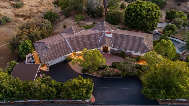 2553 Haas St, Escondido, CA 92025