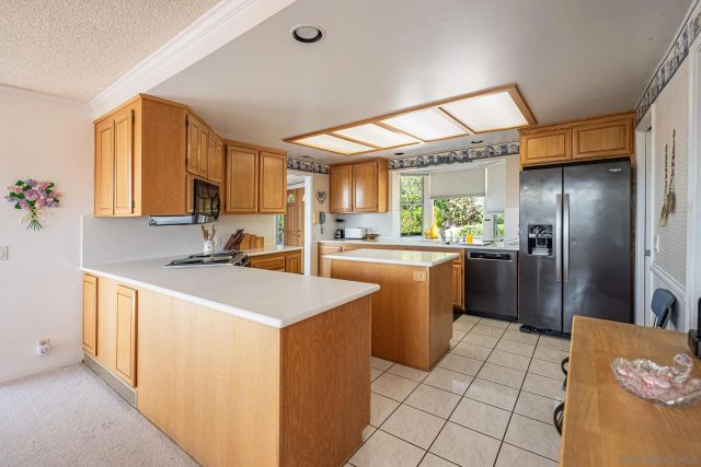 2553 Haas St, Escondido, CA 92025