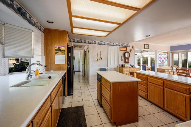 2553 Haas St, Escondido, CA 92025