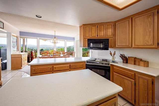 2553 Haas St, Escondido, CA 92025