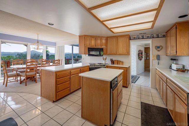 2553 Haas St, Escondido, CA 92025