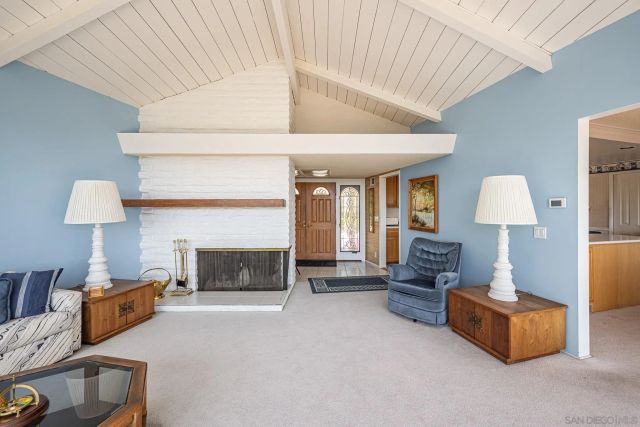 2553 Haas St, Escondido, CA 92025
