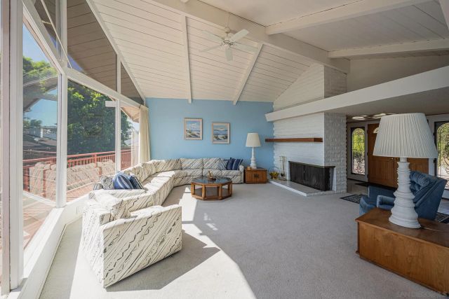 2553 Haas St, Escondido, CA 92025