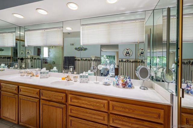 2553 Haas St, Escondido, CA 92025