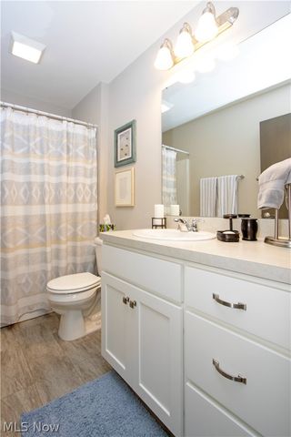 2520 Barrington Way, Wooster, OH 44691