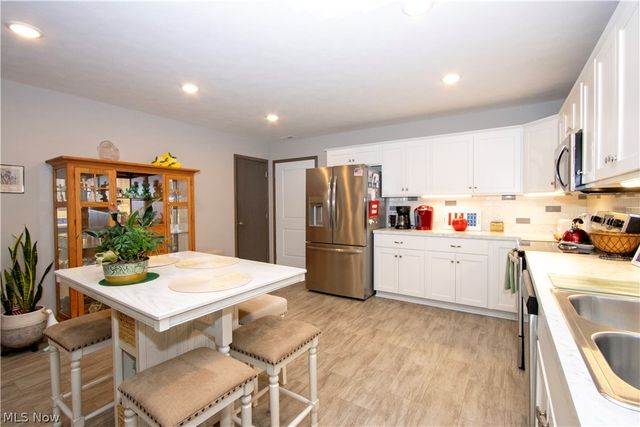 2520 Barrington Way, Wooster, OH 44691