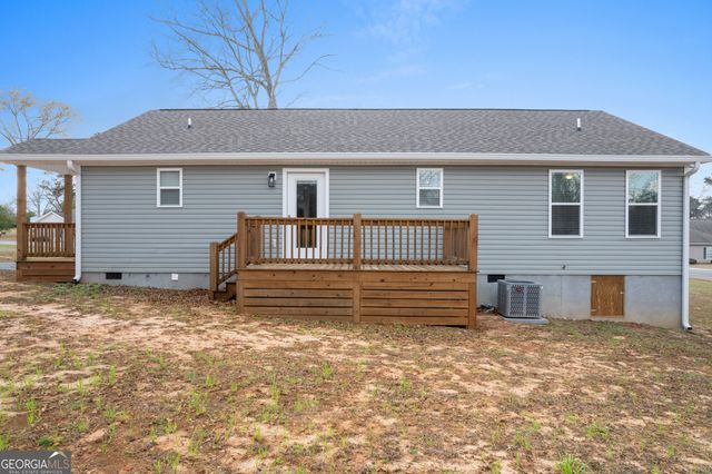 118 Wedgewood Drive, Sandersville, GA 31082