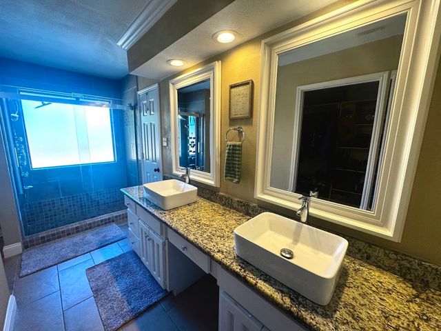 8712 Lake Country Drive, Fort Worth, TX 76179
