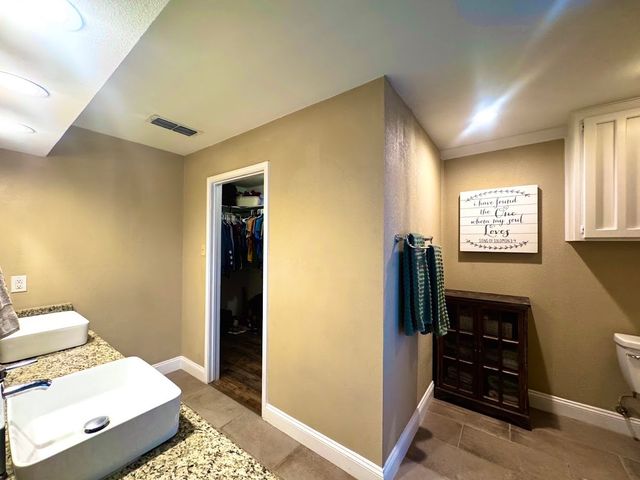 8712 Lake Country Drive, Fort Worth, TX 76179