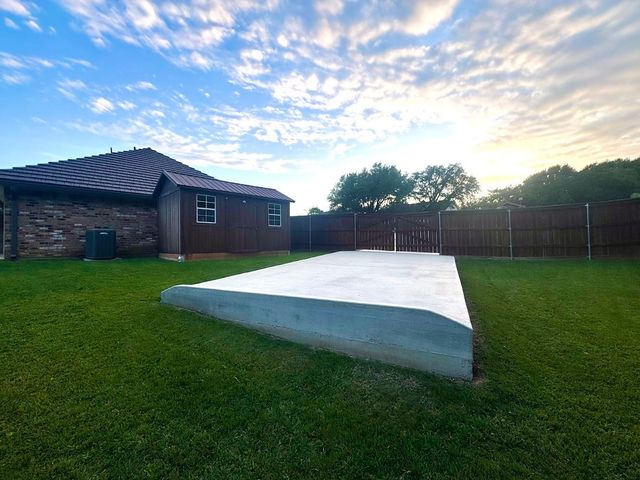 8712 Lake Country Drive, Fort Worth, TX 76179