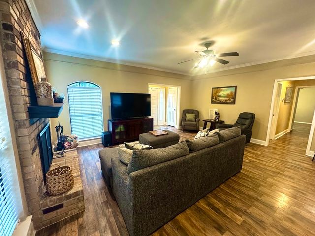 8712 Lake Country Drive, Fort Worth, TX 76179