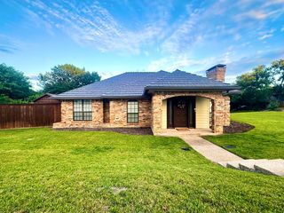 8712 Lake Country Drive, Fort Worth, TX 76179