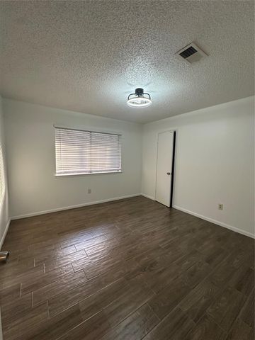 1410 Blalock Road 9, Houston, TX 77055