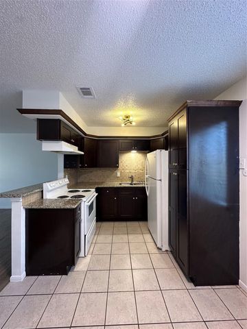 1410 Blalock Road 9, Houston, TX 77055