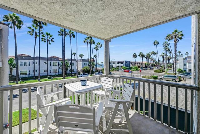 510 N Pacific 4, Oceanside, CA 92054