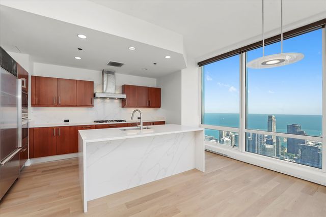 401 N Wabash Avenue 77F, Chicago, IL 60611