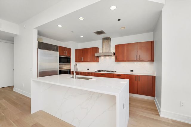 401 N Wabash Avenue 77F, Chicago, IL 60611