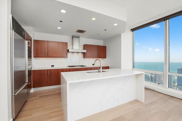 401 N Wabash Avenue 77F, Chicago, IL 60611