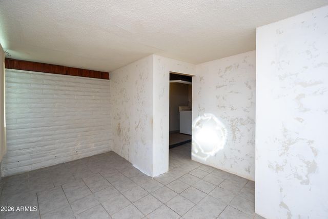 702 N SKYLINE Drive, Huachuca City, AZ 85616